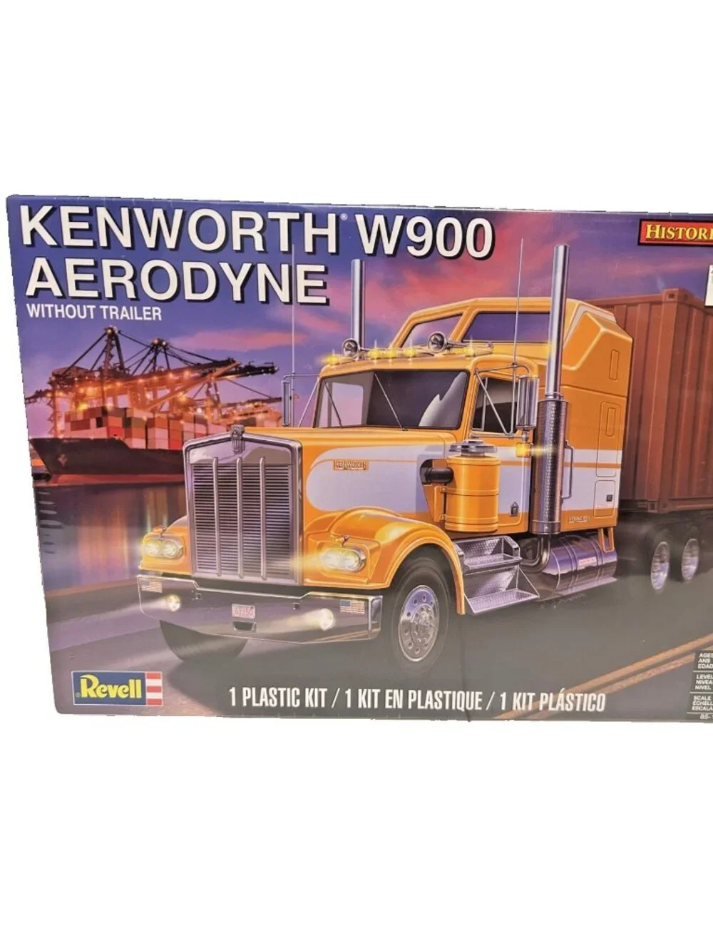 Revell Kenworth W900 Aerodyne Plastic Model Kit Without Trailer 1:25 Sealed